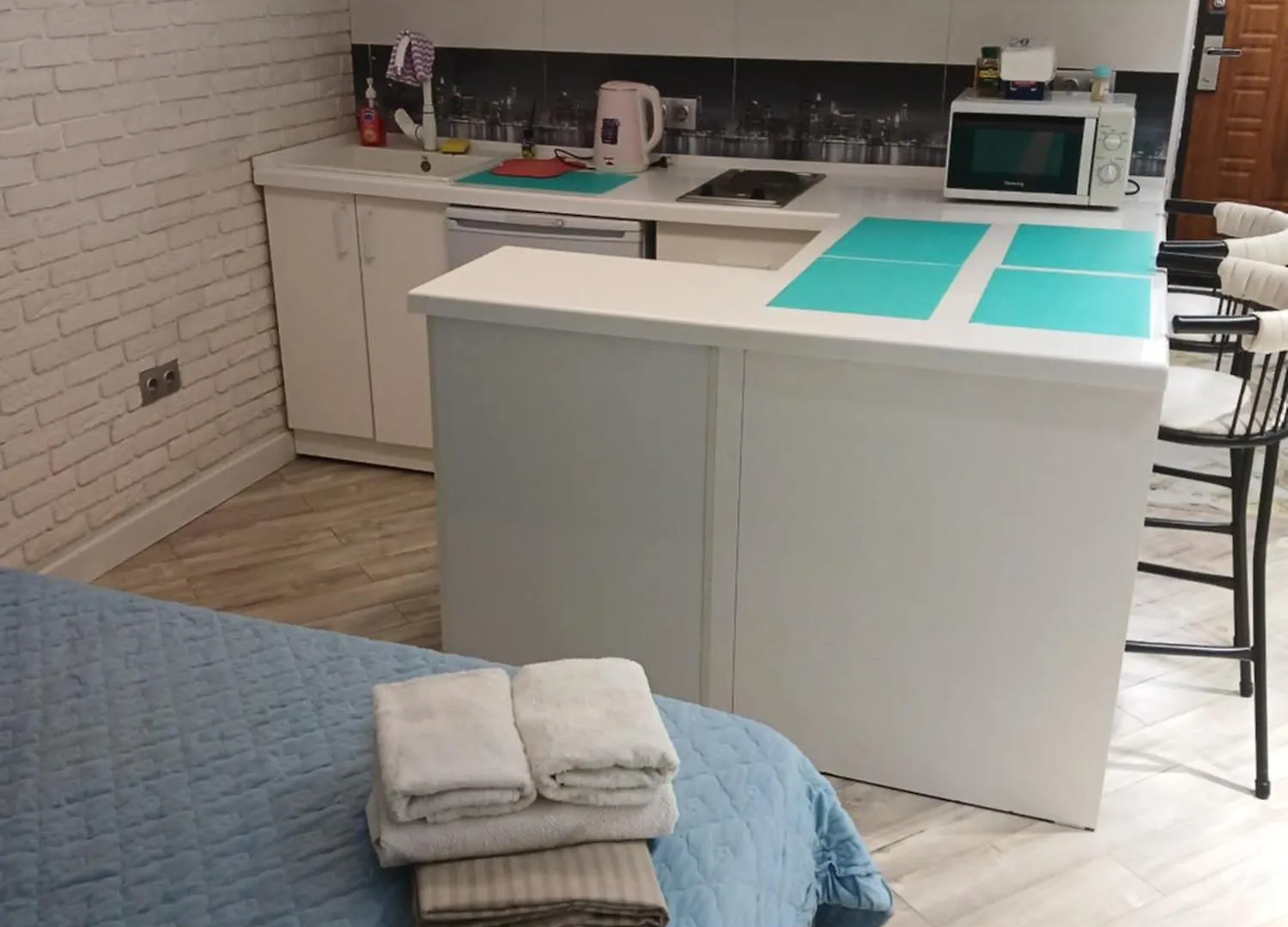 Жк Радужный На Майлина 54 Аэропорт 5 Минут Apartment Turksib